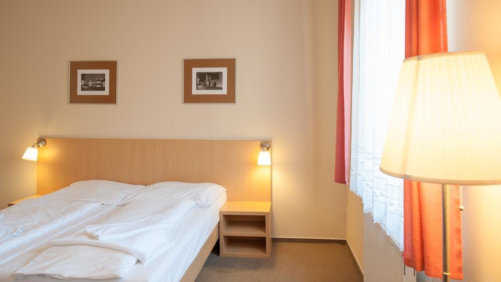 Hotel V Centru Ceske Budejovice Værelse billede