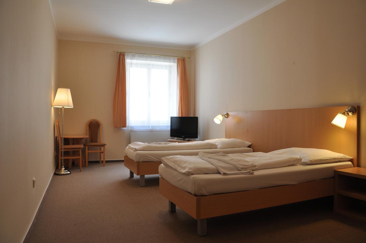 Hotel V Centru Ceske Budejovice Eksteriør billede
