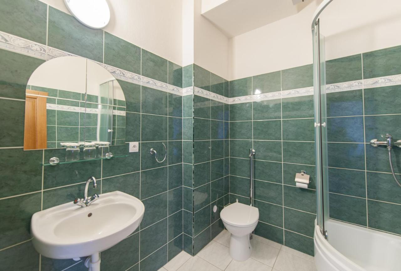 Hotel V Centru Ceske Budejovice Eksteriør billede